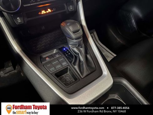 Used 2023 Toyota RAV4 LE AWD/4WD image 24