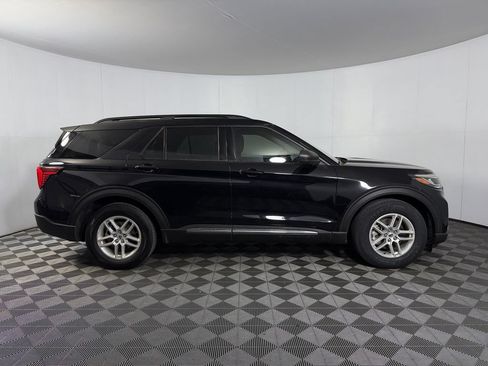 Used 2025 Ford Explorer Active RWD image 7
