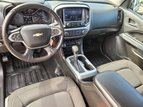 Used 2022 Chevrolet Colorado LT w/ Fleet Safety Package RWD image 15