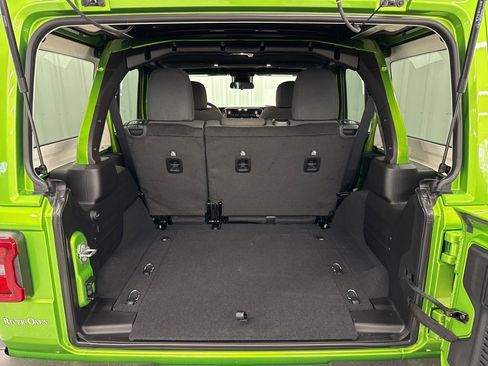 New 2025 Jeep Wrangler Unlimited Rubicon image 8