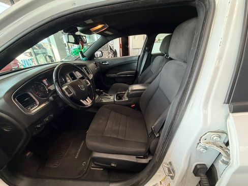 Used 2014 Dodge Charger SE w/ Sport Appearance Group RWD image 17