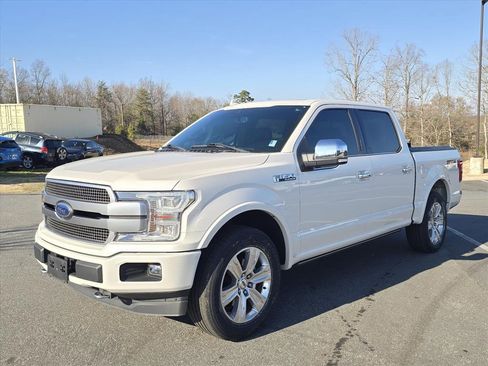 Used 2018 Ford F150 Platinum w/ Equipment Group 701A Luxury image 6