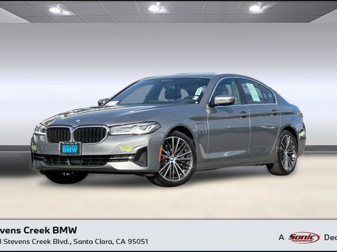 Certified 2023 BMW 530e xDrive image 1