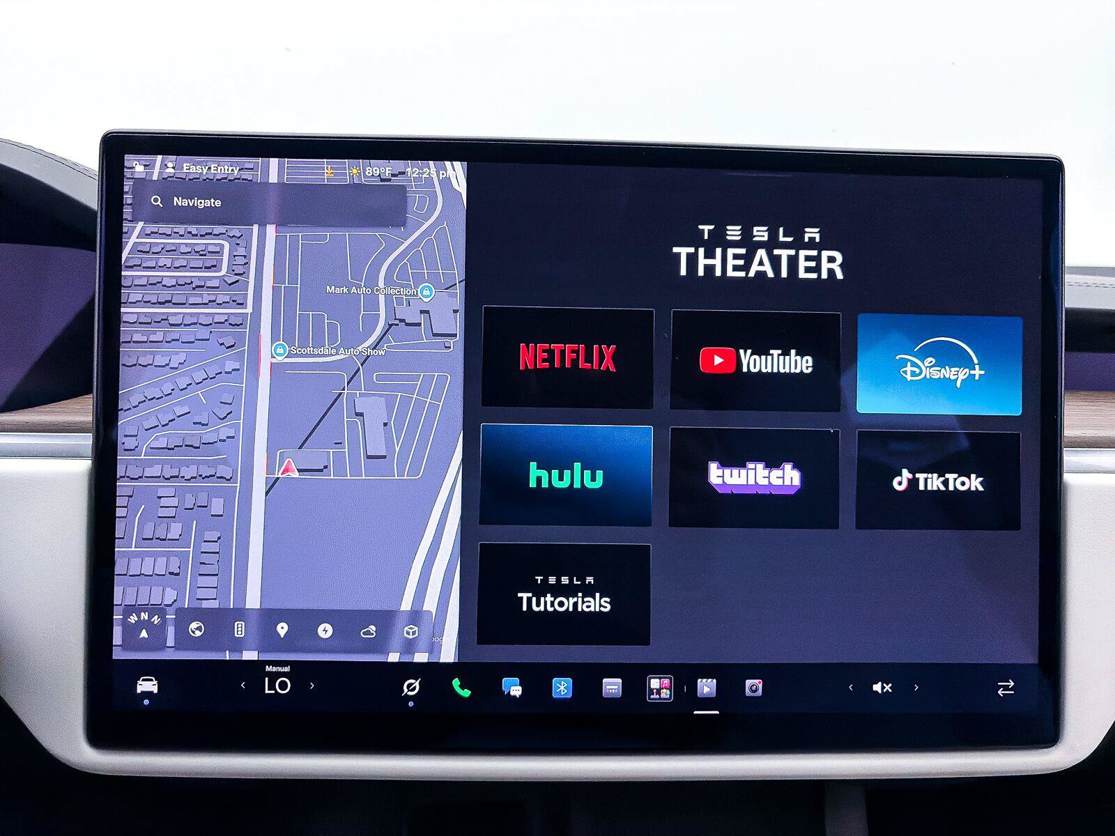 Used 2022 Tesla Model X AWD/4WD image 4