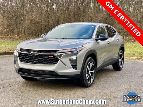 Certified 2025 Chevrolet Trax RS w/ Driver Confidence Package image 3