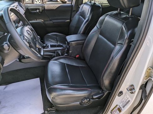 Used 2019 Toyota Tacoma 4x4 Double Cab image 7