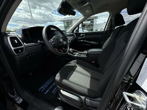 Used 2021 Kia Sorento LX FWD image 10