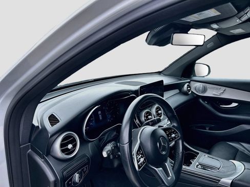 Used 2020 Mercedes-Benz GLC 300 w/ Multimedia Package image 9