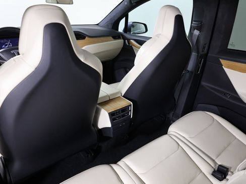 Used 2019 Tesla Model X Performance image 48