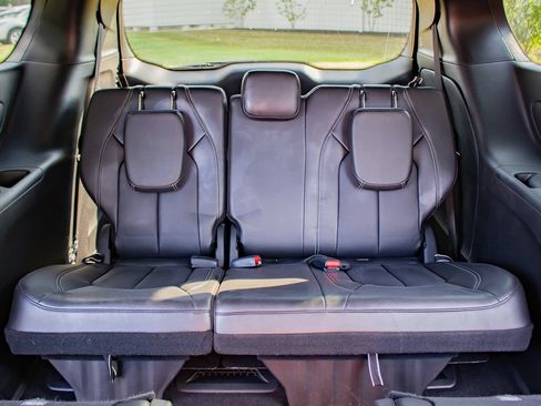 Used 2025 Chrysler Pacifica Select FWD image 15