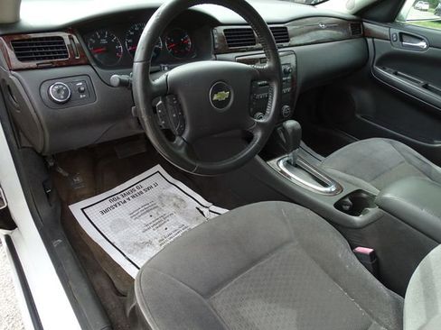 Used 2013 Chevrolet Impala LT w/ LT Sunroof Package image 22