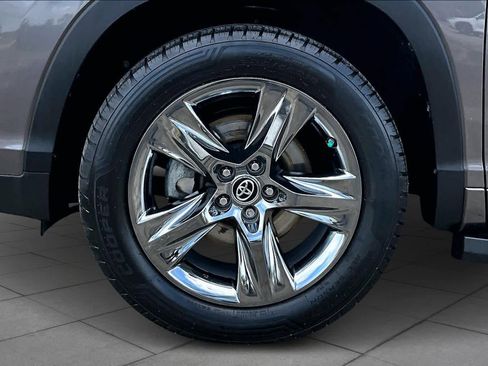 Used 2019 Toyota Highlander Limited Platinum image 10