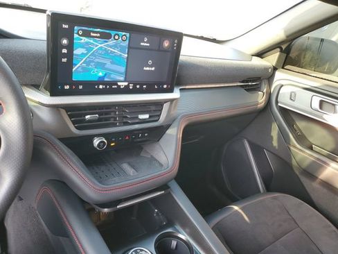 Used 2025 Ford Explorer ST RWD image 27