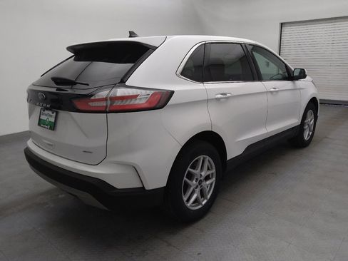 Used 2024 Ford Edge SEL image 9