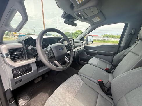Used 2025 Ford F250 XLT AWD/4WD image 14