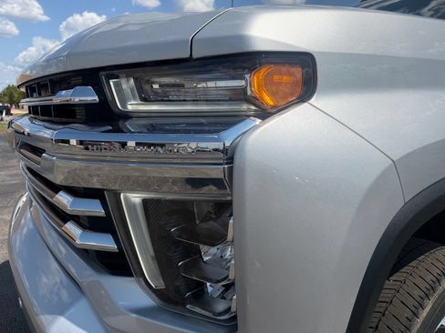 Used 2022 Chevrolet Silverado 3500 High Country AWD/4WD image 4