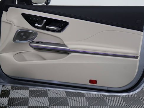 Used 2026 Mercedes-Benz CLE 300 4MATIC Cabriolet image 14