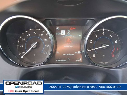 Used 2020 Jaguar F-PACE Premium image 20