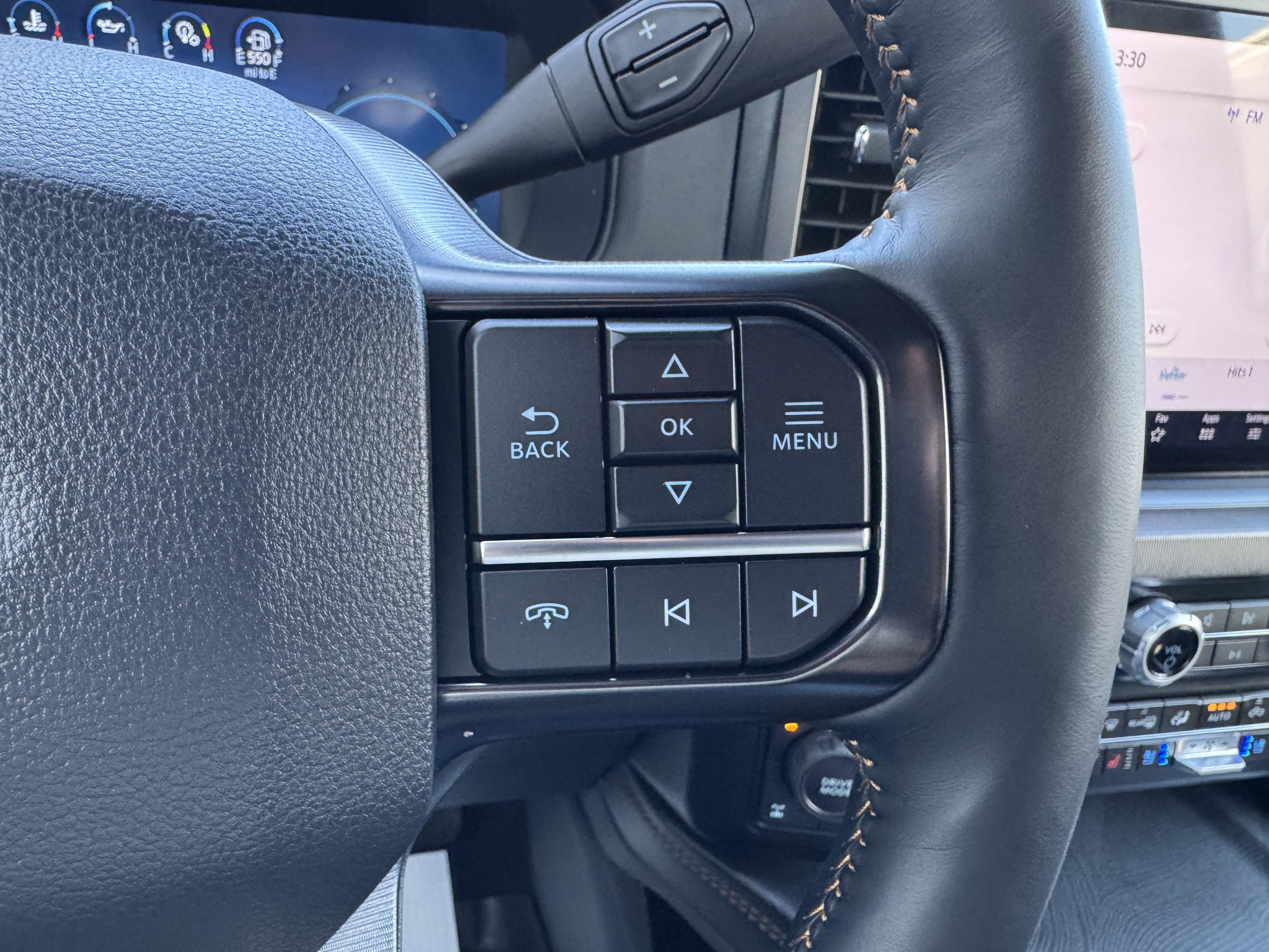 Used 2024 Ford F350 Platinum AWD/4WD image 13