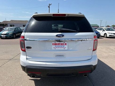 Used 2015 Ford Explorer XLT w/ Equipment Group 201A image 4