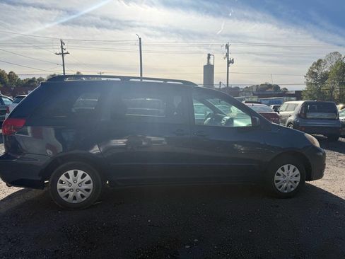 Used 2005 Toyota Sienna LE image 6
