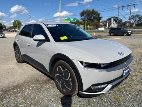 Used 2024 Hyundai Ioniq 5 SEL AWD/4WD image 4