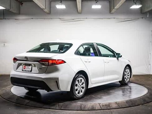 Certified 2023 Toyota Corolla LE image 5