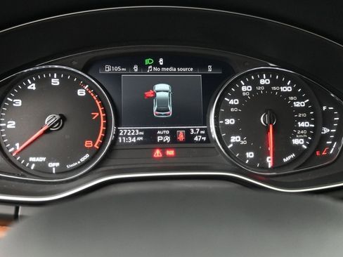 Used 2023 Audi Q5 2.0T Premium image 16