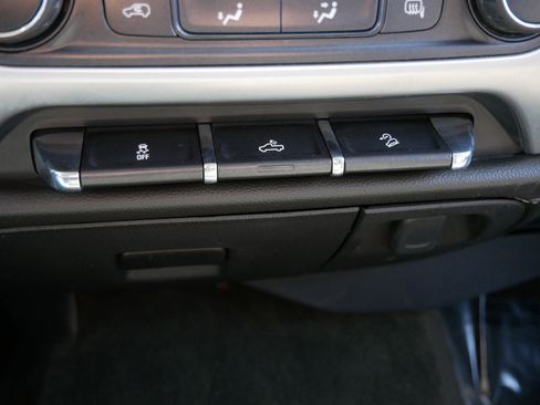 Used 2015 GMC Sierra 2500 SLE AWD/4WD image 19