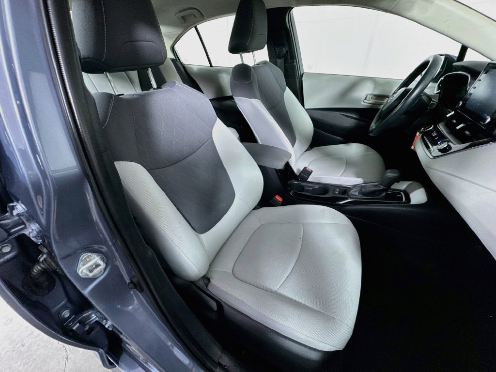 Used 2022 Toyota Corolla LE FWD image 32