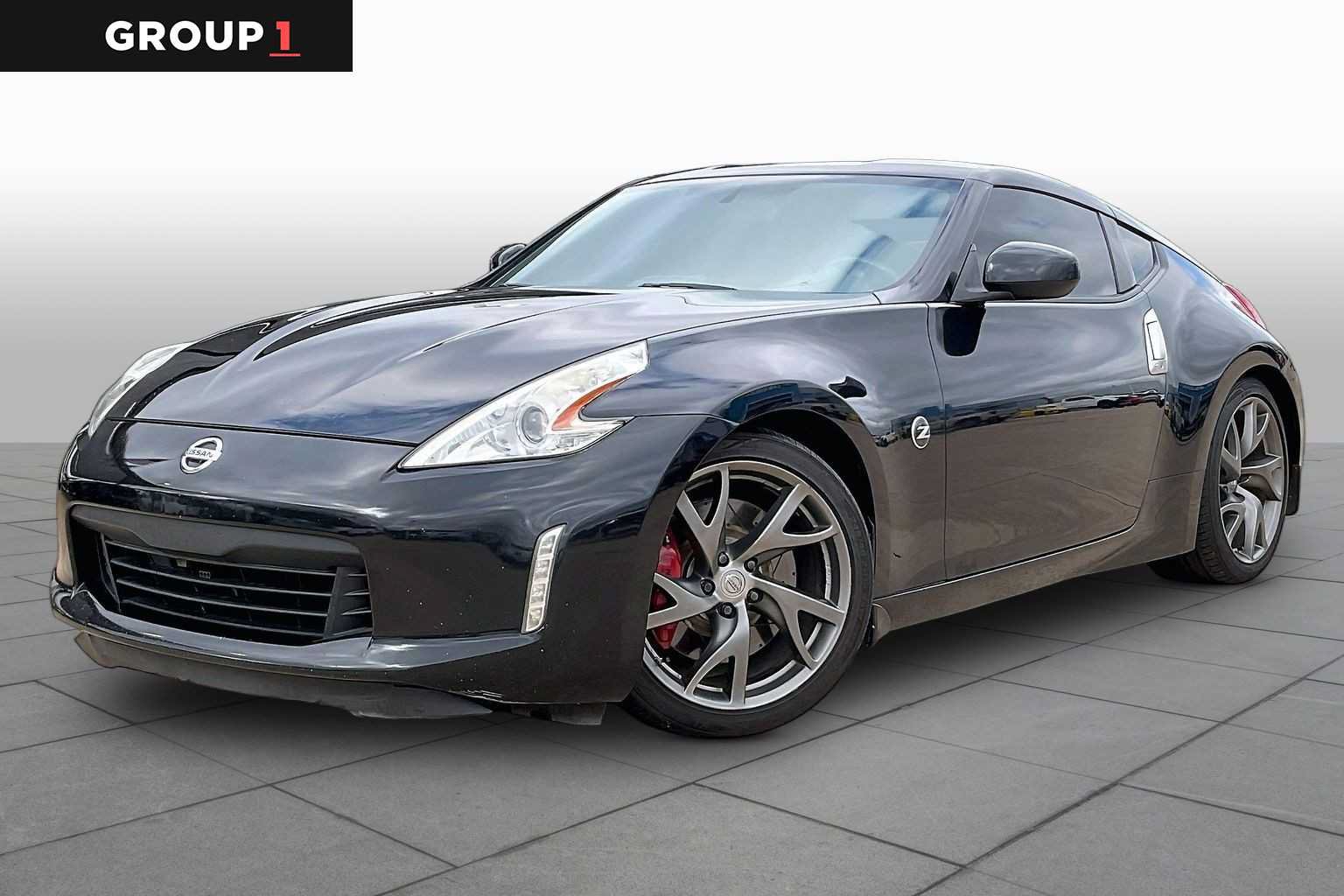 Used 2017 Nissan 370Z Coupe RWD image 1