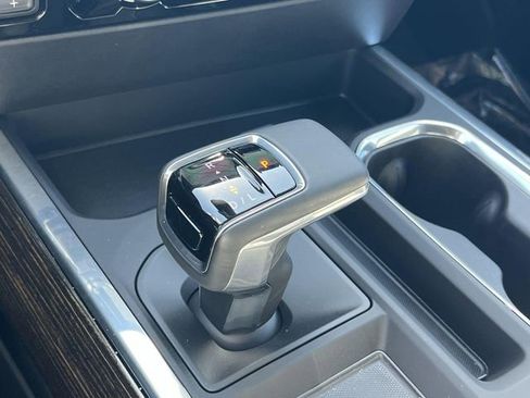 New 2026 GMC Sierra 1500 Elevation w/ LPO, Elevation Black Package image 22