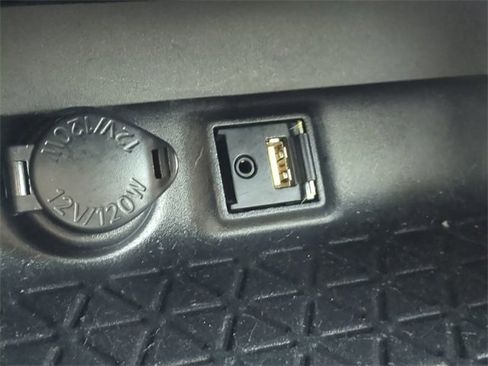 Used 2019 Toyota RAV4 XLE image 22