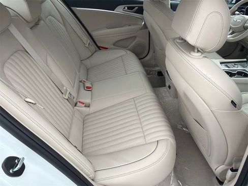 New 2026 Genesis G70 2.5T Prestige image 15