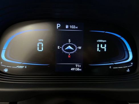 Used 2023 Hyundai Venue Limited w/ Cargo Package FWD image 16
