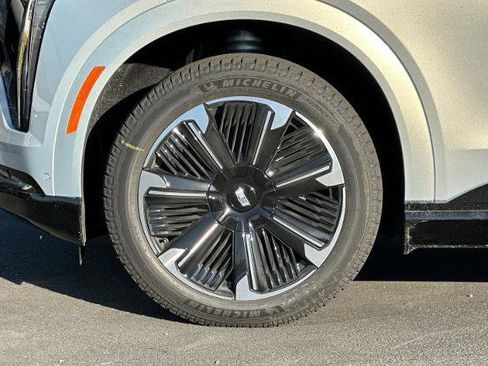 New 2025 Cadillac Escalade IQ Sport 2 image 30