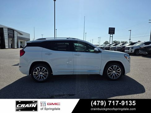 Used 2022 GMC Terrain Denali AWD/4WD image 9