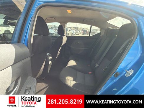 Used 2022 Nissan Sentra SV w/ All-Weather Package FWD image 10