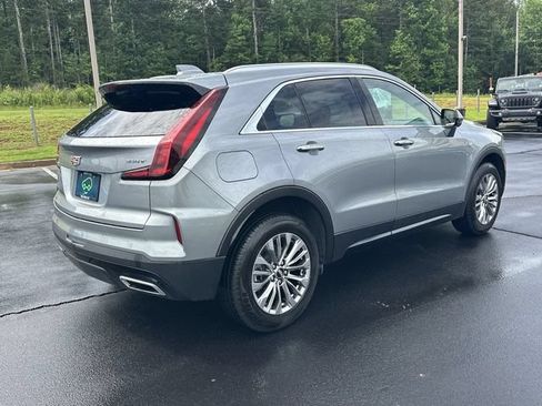 Certified 2025 Cadillac XT4 Premium Luxury FWD image 8