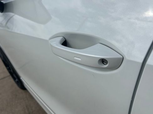 New 2026 Volkswagen Tiguan SE R-Line image 26