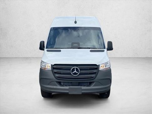 Used 2025 Mercedes-Benz Sprinter 2500 image 23