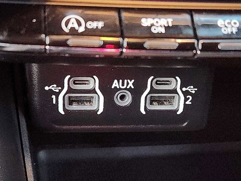 Used 2025 Dodge Durango GT image 24