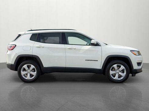 Used 2019 Jeep Compass Latitude w/ Popular Equipment Group AWD/4WD image 8