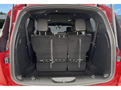 New 2026 Chrysler Pacifica Select image 9