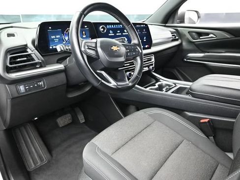 Used 2024 Chevrolet Traverse LT AWD/4WD image 20