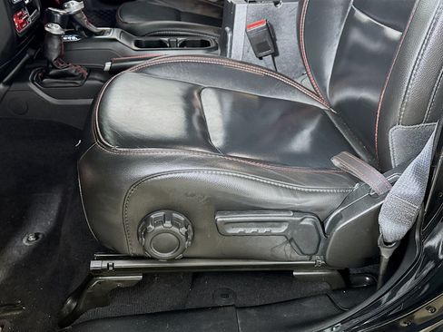 Used 2021 Jeep Wrangler Unlimited Rubicon image 23