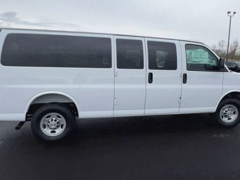 New 2026 Chevrolet Express 3500 LS RWD image 9