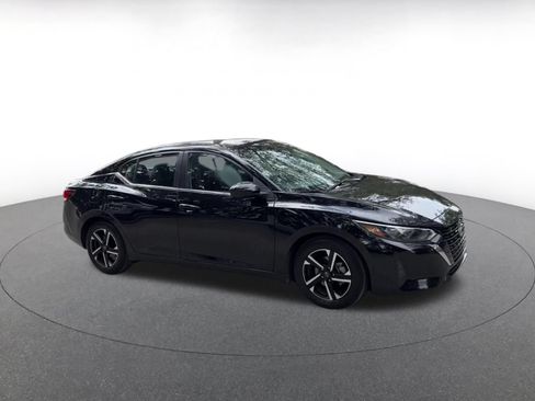 Used 2025 Nissan Sentra SV FWD image 2