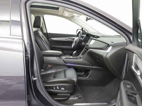 Used 2017 Cadillac XT5 Luxury w/ Driver Awareness Package image 20