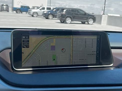 Used 2018 Lexus RX 350L FWD image 20